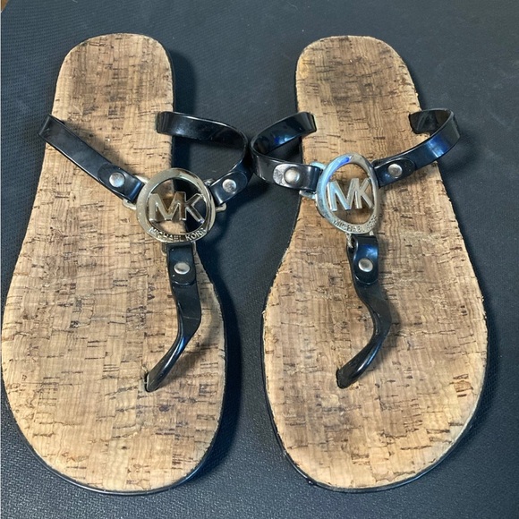 Michael Kors Thong sandal, black, size 7.5/8, fair - Picture 1 of 2